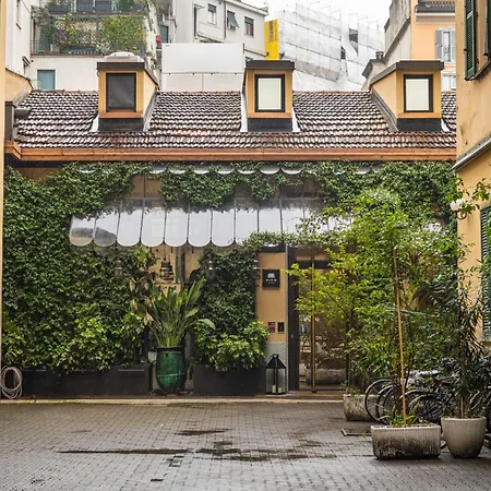 Stylish Navigli Apartment - Walk To Darsena & Duomo-3
